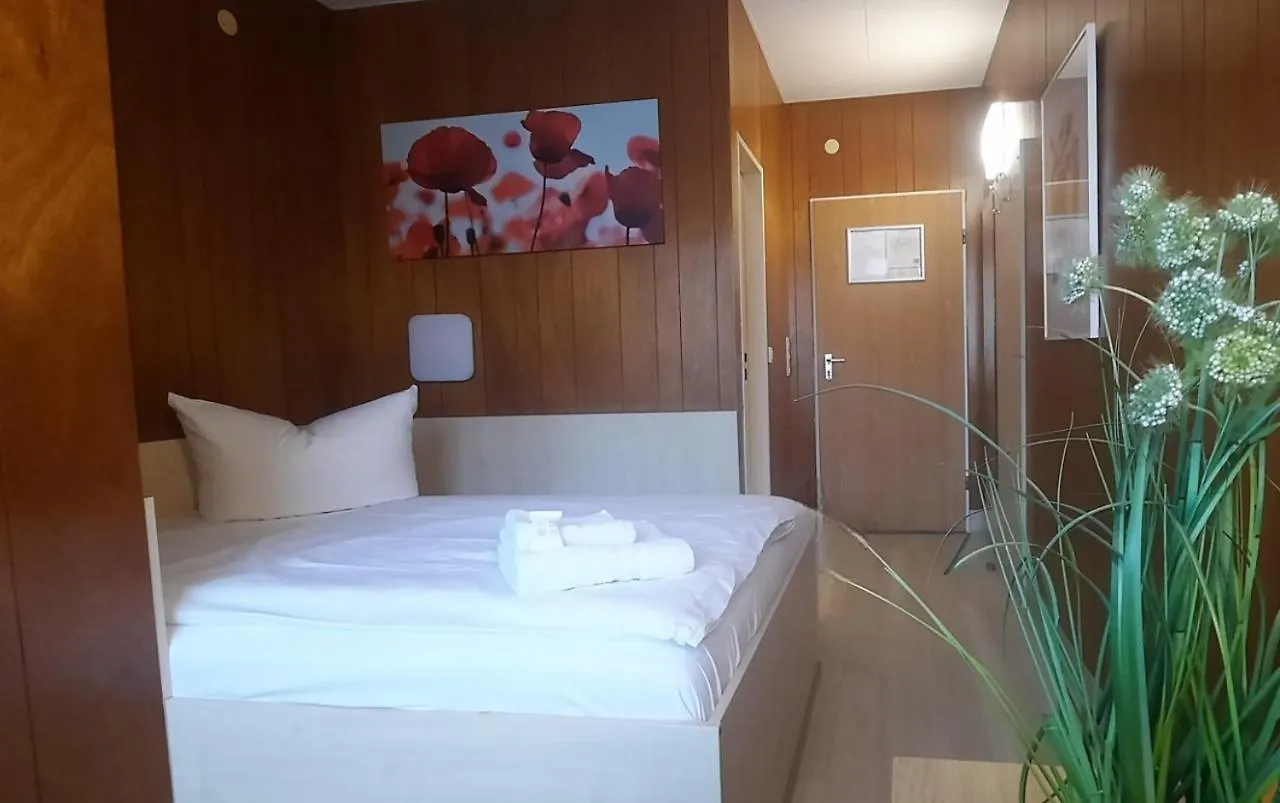 Central-Hotel Tegel Berlim 2*,