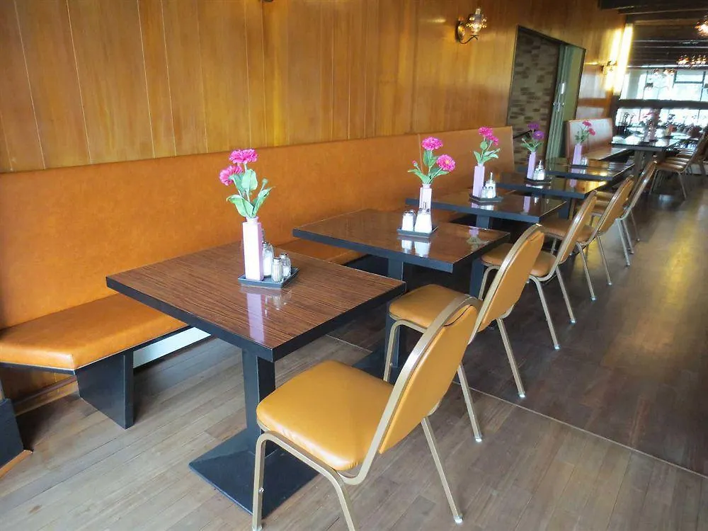 Central-Hotel Tegel Berlin 2*,