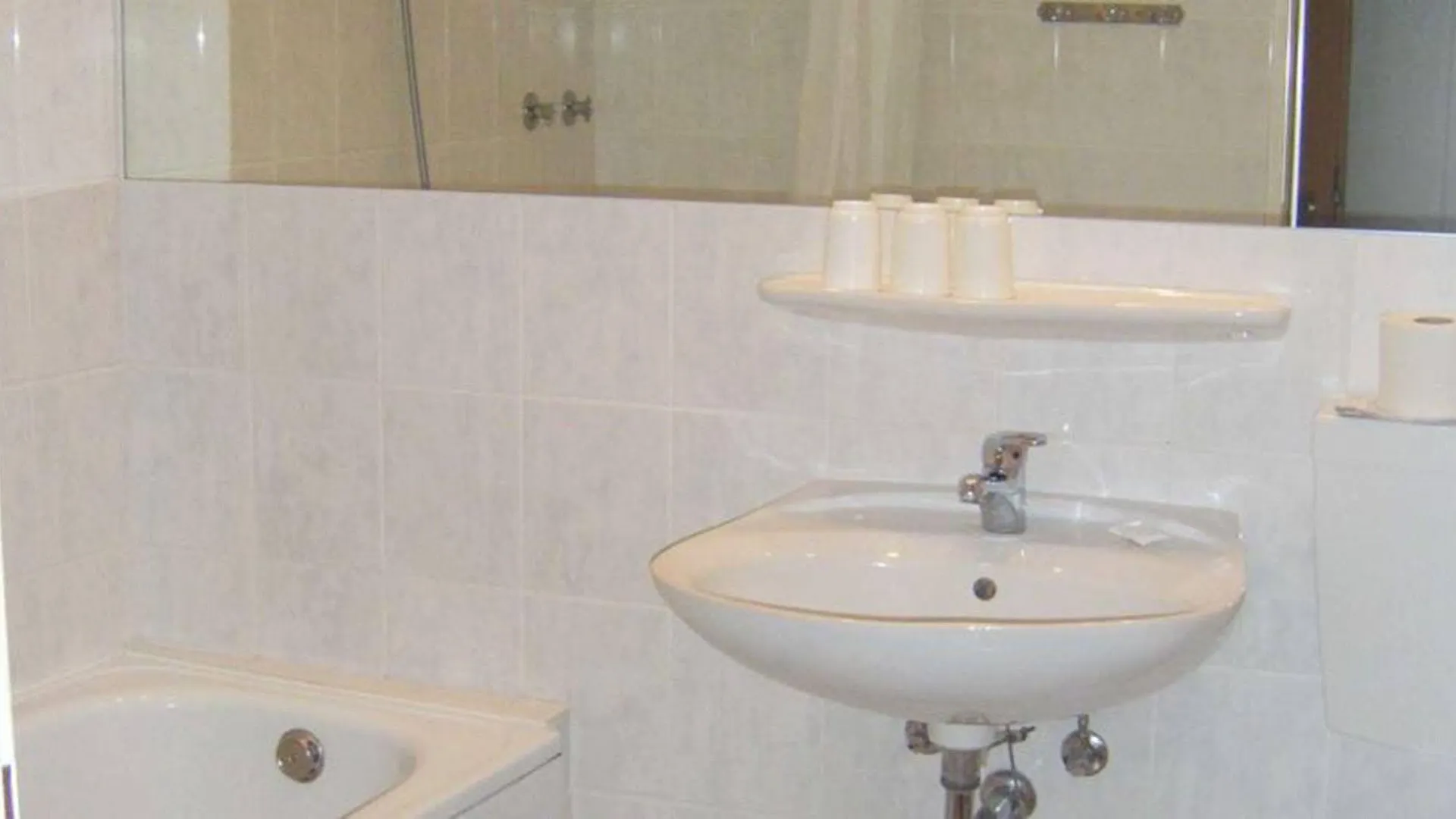 Central-Hotel Tegel Berlin 2*,  Niemcy