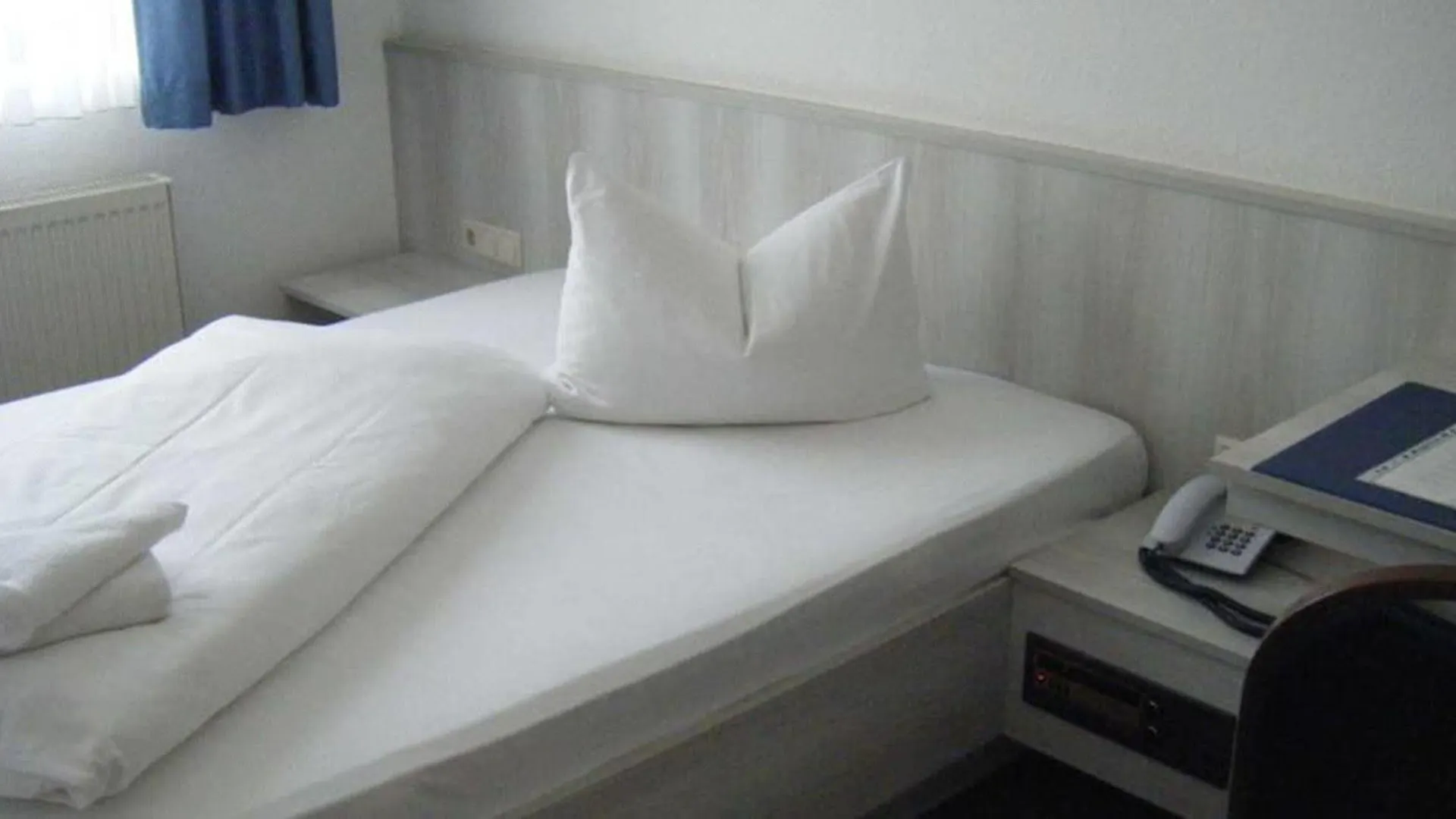 Central-Hotel Tegel Βερολίνο 2*,