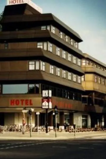 Central-Hotel Tegel Berlin 2*,